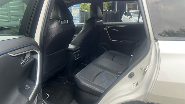 Toyota RAV4 2.5 VVT-i Hybrid Dynamic 5dr CVT Hybrid Estate